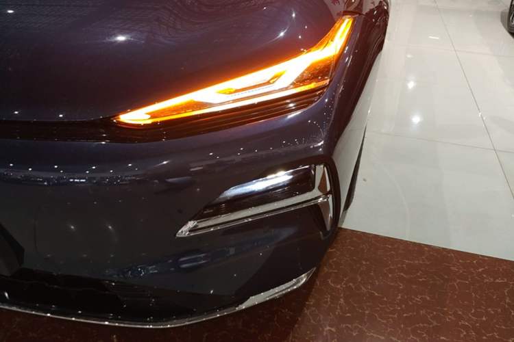 Used Geely Galaxy 8 2025 130km EM-P Starship Edition
