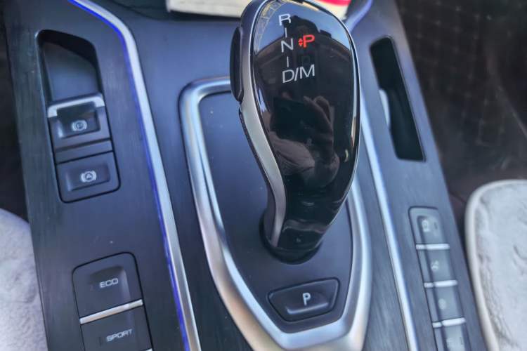 Used Wey VV7 2019 Upgraded Model 2.0T Flagship Version China V Standard
