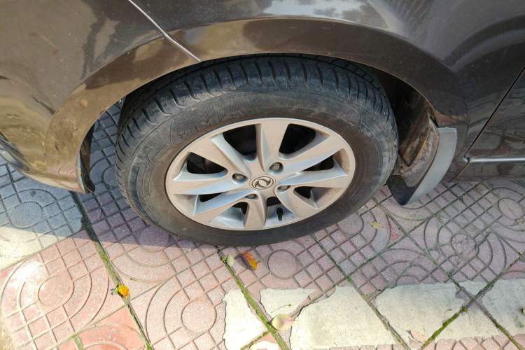 Used Dongfeng Fengon 330 2018 1.5L 330S Comfort Edition China V Standard DK15