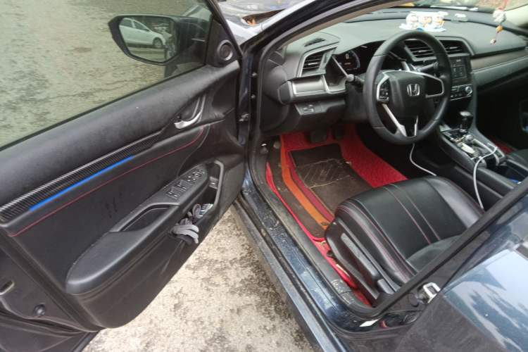 Used Honda Civic 2016 220TURBO CVT Luxury Edition
