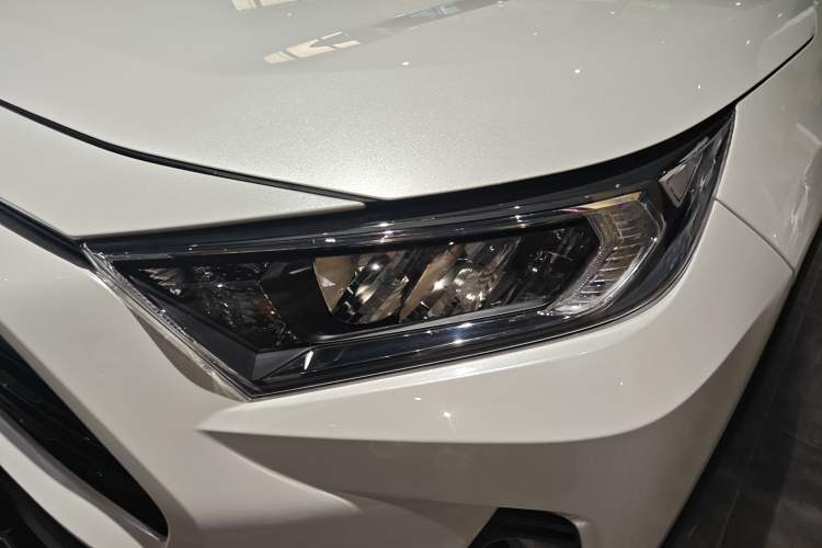 Used Toyota RAV4 2020 2.0L CVT Two-Wheel Drive Fashion Edition
