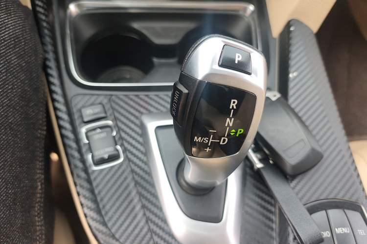 Used BMW 3 Series 2013 316i Active Edition Gear Lever
