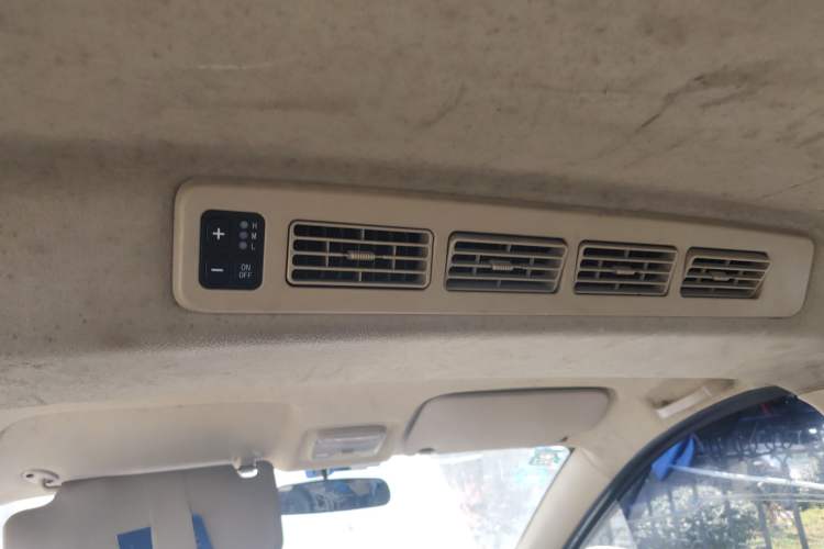 Used Dongfeng Fengon 330 2018 1.5L 330S Comfort Edition DK15 Headliner