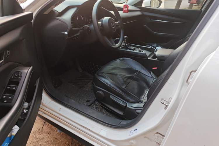 Used Mazda 3 Axela 2021 2.0L Automatic Zhiqing Edition