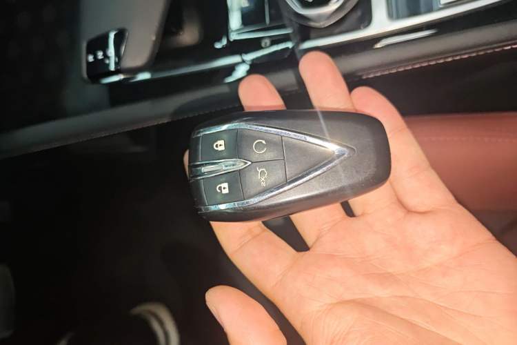 Used CHANGAN Eado 2024 PLUS Blue Whale NE 1.4T GDI DCT High-Energy Edition
