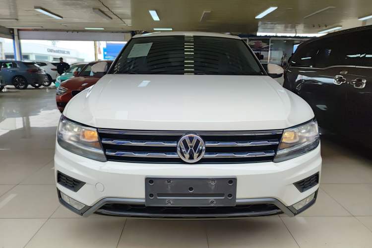 Used Volkswagen Tiguan L 2018 330TSI Automatic Two-Wheel Drive Luxury Edition Front