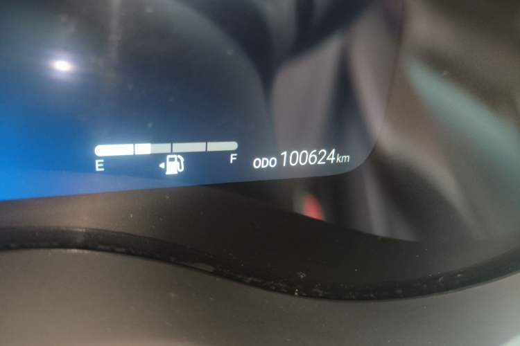 Used Toyota Granvia 2022 2.5L Hybrid Flagship Edition Odometer Close Up