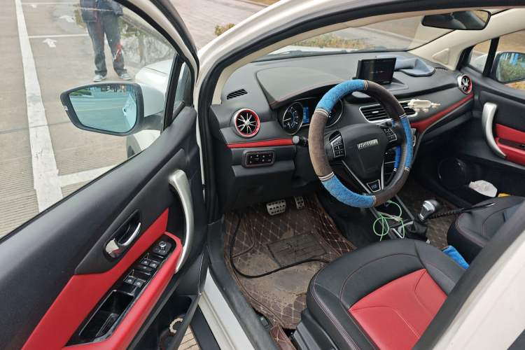 Used Haval H1 2016 Revised Version Blue Badge 1.5L AMT Luxury Edition