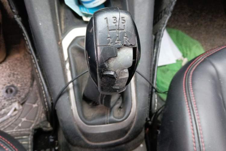 Used Peugeot 301 2014 1.6L Manual Comfort Edition
