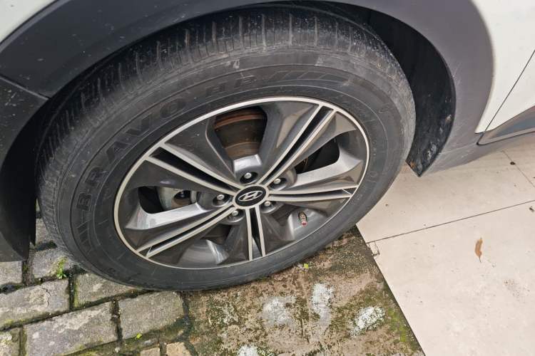 Used Hyundai ix25 2015 1.6L Automatic Two-Wheel Drive Smart GLS Trim
