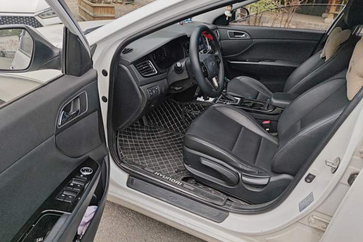 Used Hyundai Mistra 2014 1.8L Automatic Smart GLS