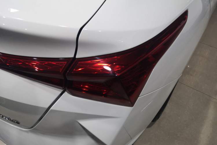 Used Hyundai Verna (new generation) 2020 1.4L CVT TOP Elite Edition Right Rear Taillight