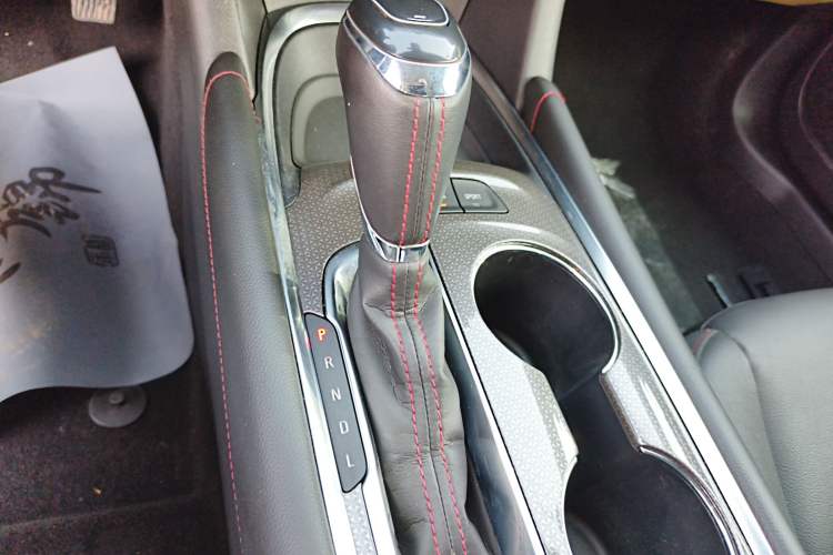 Used Chevrolet Malibu XL 2019 Redline 550T Automatic RuiLian Edition Gear Lever