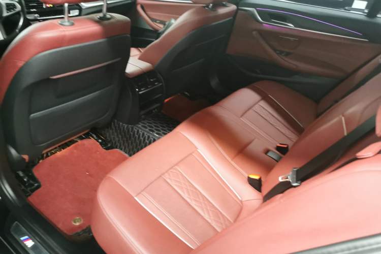 Used BMW 5 Series 2021 Facelifted 530Li Leading Edition M Sport Package
