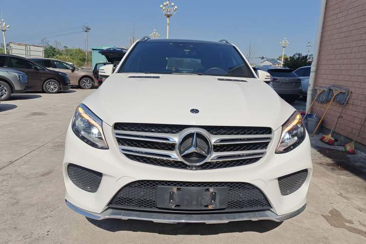 Used Mercedes-Benz GLE 2018 GLE 320 4MATIC Dynamic Edition Collector's Edition
