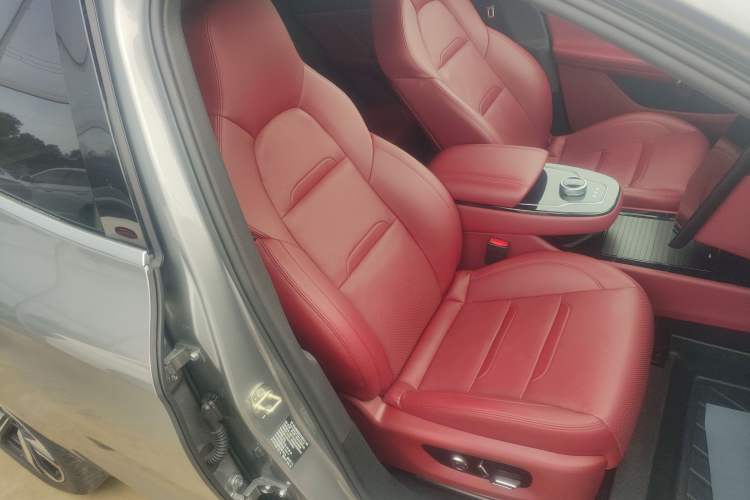 Used SERES SF5 2021 Four-Wheel Drive Freedom Expedition Edition
