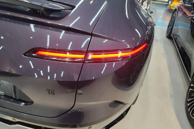 Used Avatr 12 2023 650 Three-Laser Four-Wheel Drive Performance Edition Right Rear Taillight