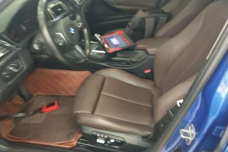 Used BMW 3 Series 2018 320Li Leading Model M Sport Package Left Front Seat