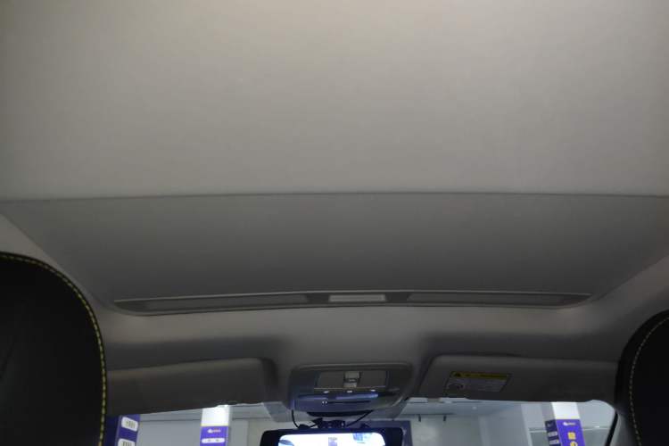 Used Roewe i5 2021 Revised Version 1.5L CVT Diamond Edition Headliner