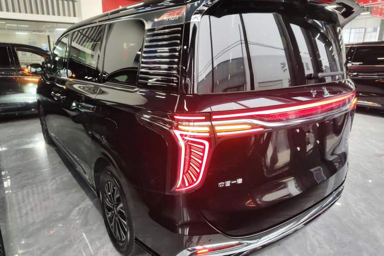 Used Hongqi HQ9 PHEV 2024 2.0T Four-Wheel Drive Business Edition