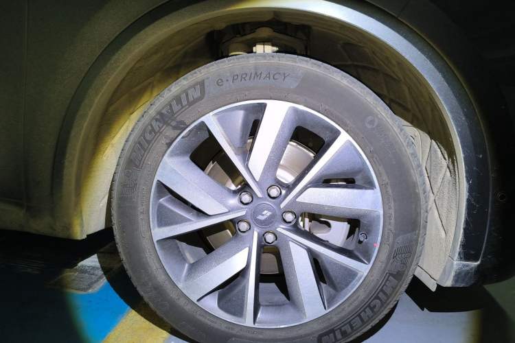 Used Li Auto L8 2023 Pro Model
