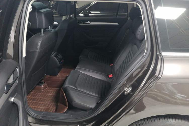 Used Volkswagen Variant 2018 380TSI Two-Wheel Drive Comfort Edition