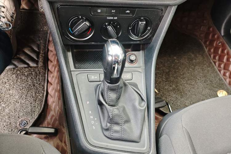 Used Volkswagen Lavida 2017 1.6L Automatic Fashion Edition