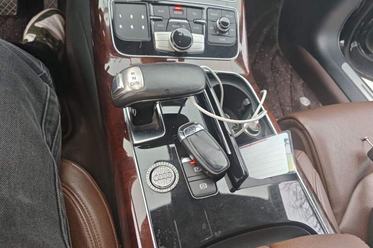 Used Audi A8 2013 A8L 45 TFSI quattro Comfort model
