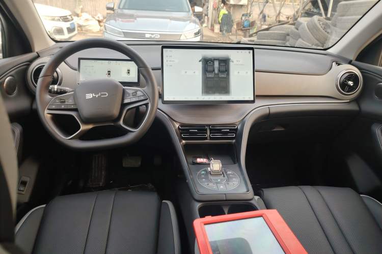 Used BYD Sealion 05 DM-i 2025 DM-i Smart Drive 115KM Flagship Model Center Console