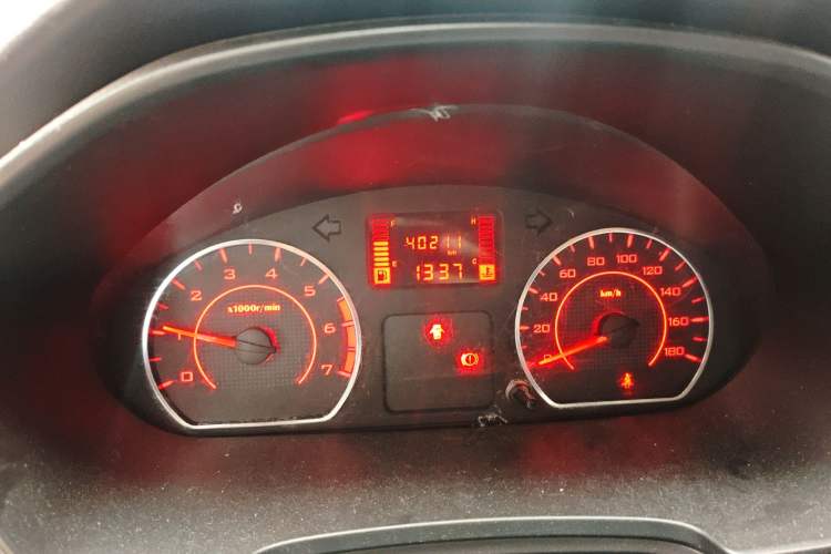 Used Wuling Hongguang V 2022 1.5L Jingqu Version Hydraulic Power Steering LAR Instrument Cluster