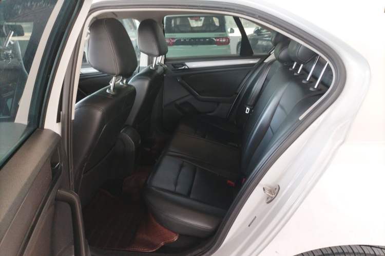 Used Volkswagen Bora 2017 1.6L Automatic Fashion Model