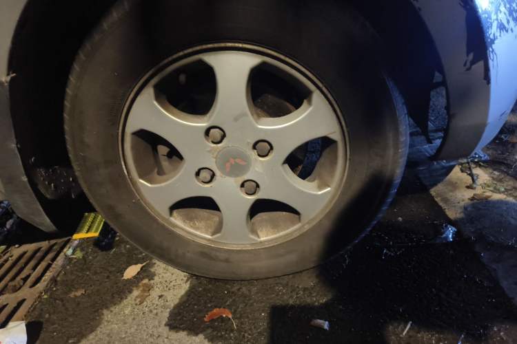 Used Wuling Hongguang 2014 1.2L Standard Model China IV
