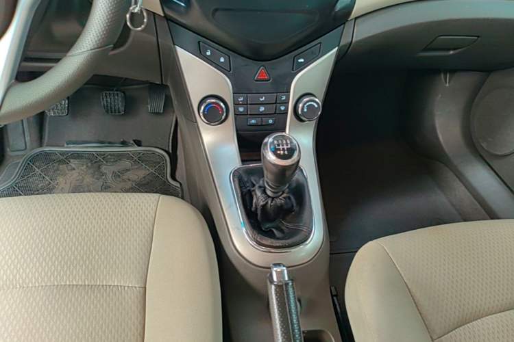 Used Chevrolet Cruze 2015 1.5L Classic SL MT