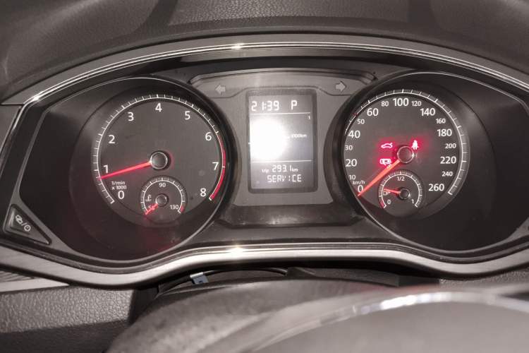 Used Volkswagen Passat 2016 1.8T Government Procurement Version (CEA Engine + 6AT) Instrument Cluster