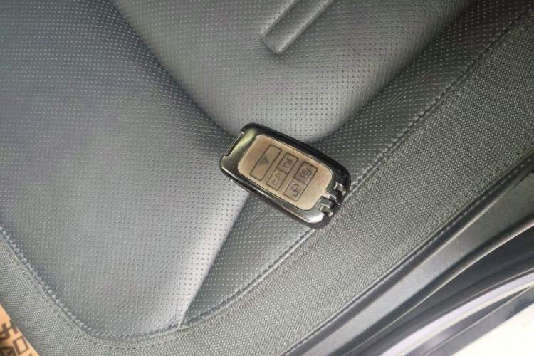 Used Land Rover Defender 2020 110 P400 Dark Special Edition Interior 1