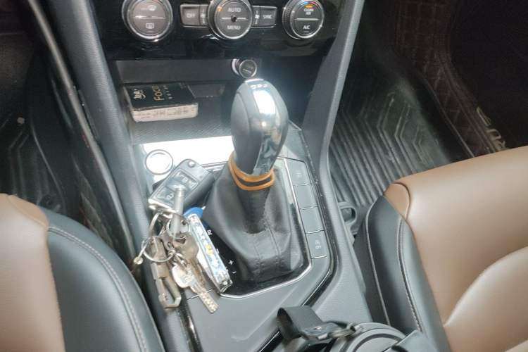 Used Volkswagen Tharu 2019 280TSI Two-Wheel Drive Luxury Version China VI Standard
