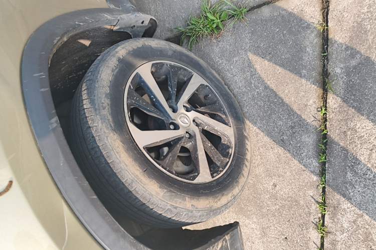 Used HYOSOW S7 2018 1.5T Manual Premium Edition Left Front Wheel Hub