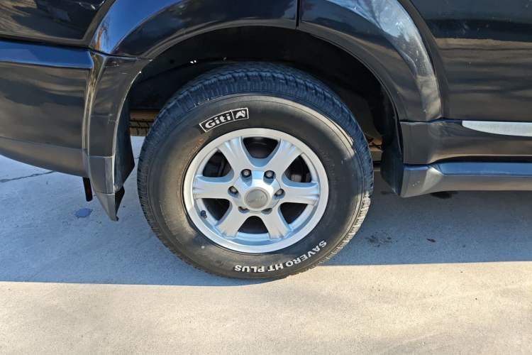 Used Haval H5 Classic 2015 2.0L Manual Two-Wheel Drive Entry-Level Trim