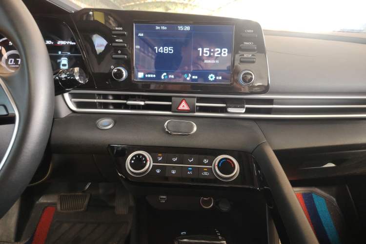 Used Hyundai Elantra 2021 1.5L CVT GLX Elite Edition Audio And AC Panel