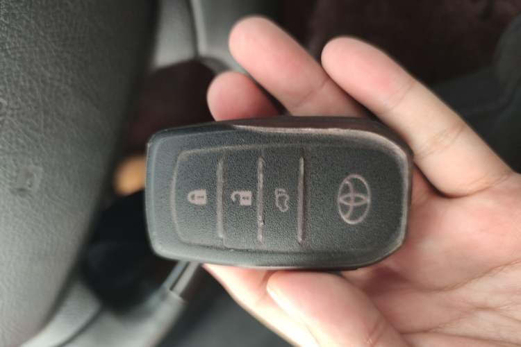 Used Toyota Land Cruiser  Vehicle Key