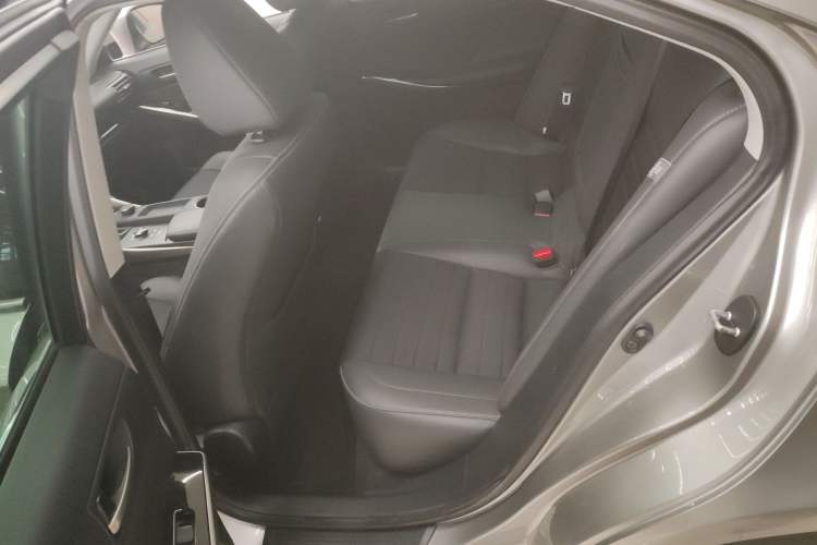 Used Lexus IS 2017 300 Leading Edition
