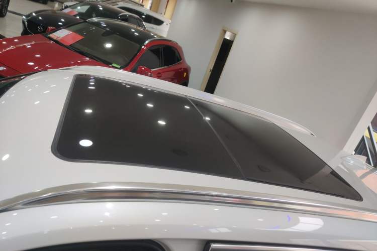 Used BMW X1 2018 sDrive18Li Luxury Model Roof