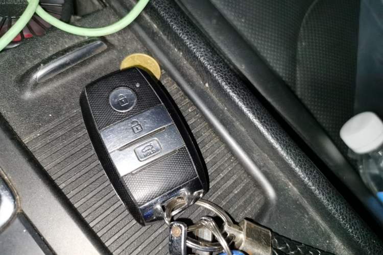 Used Kia K5 New Energy 2018 2.0L Smart Enjoyment Version Vehicle Key