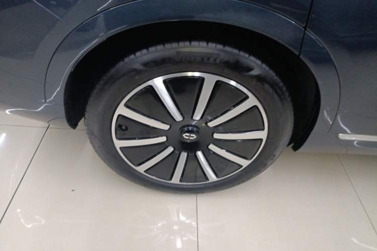 Used Hima AITO M9 2024 Range-Extended Ultra Version 42 kWh 6-Seater Model
