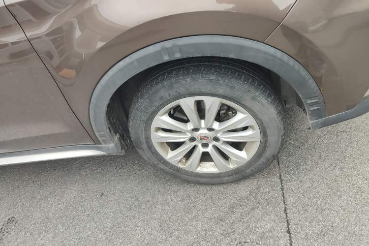 Used Roewe RX5 2016 20T Two-Wheel Drive Automatic Flagship Edition Right Front Wheel Hub