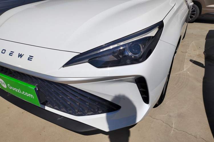 Used Roewe i5 2026 Model 1.5L Manual Comfort Version Left Front Headlight