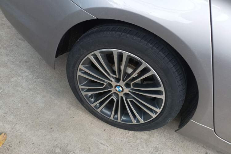 Used BMW 5 Series 2019 530Li Luxury Edition Premium Package Right Rear Wheel Hub