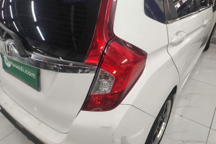 Used Honda Fit 2016 1.5L LX CVT Comfort Model Right Rear Taillight