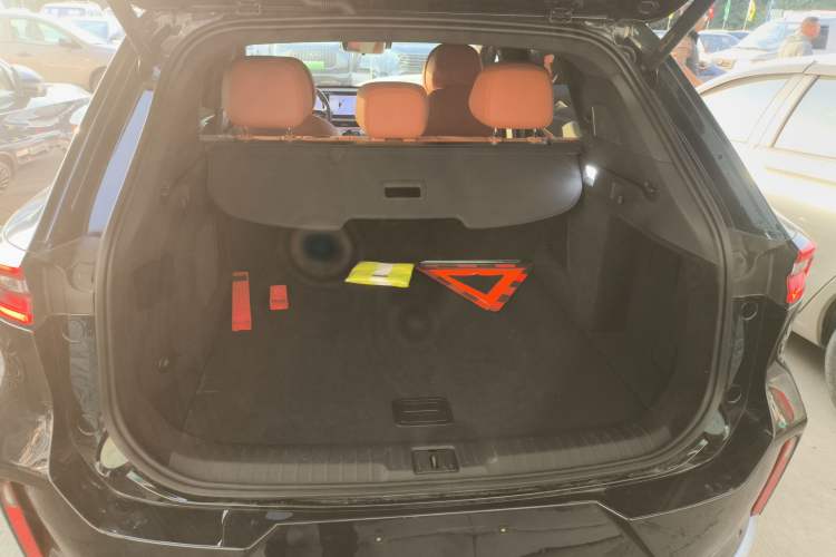 Used EXEED Lingyun 2025 400T Four-Wheel-Drive International Version
