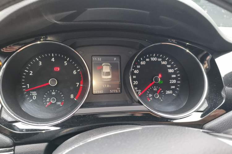 Used Volkswagen Sagitar 2018 280TSI DSG Luxury Model Instrument Cluster